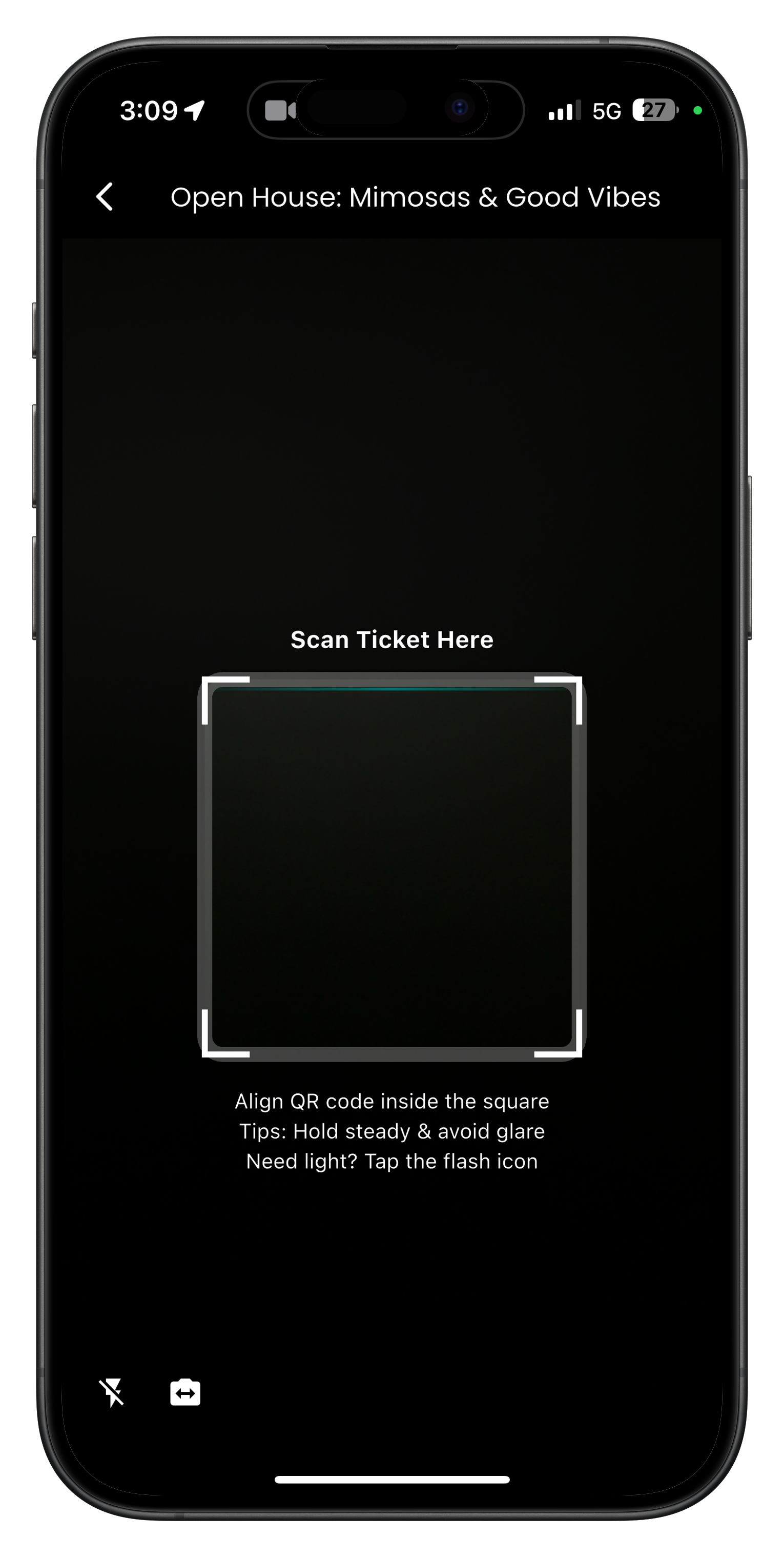 QR code scanner with flash option